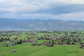 Golden Empress Hotel