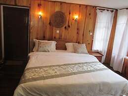 Golden Empress Hotel