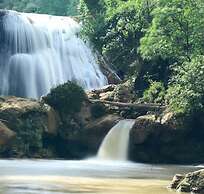 Golden Empress Hotel