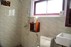 Golden Empress Hotel