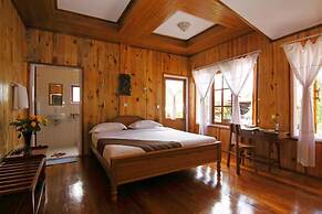 Golden Empress Hotel