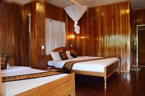 Golden Empress Hotel