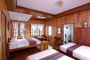 Golden Empress Hotel