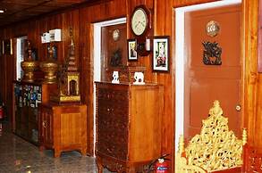 Golden Empress Hotel