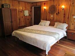 Golden Empress Hotel