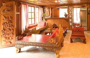 Golden Empress Hotel