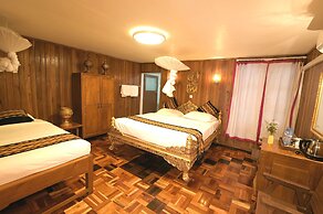 Golden Empress Hotel