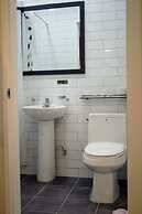 Whitetail Guesthouse - Hostel