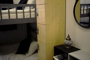 Whitetail Guesthouse - Hostel