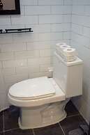 Whitetail Guesthouse - Hostel