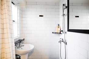 Whitetail Guesthouse - Hostel