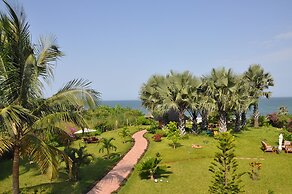 Leo's Beach Hotel & Restaurant - Adults Only