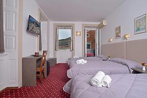 Konstantinoupolis Hotel