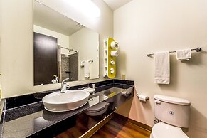 Motel 6 Jourdanton, TX