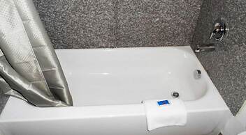 Motel 6 Jourdanton, TX