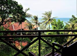 Breve Azurine Lagoon Retreat