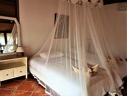 Breve Azurine Lagoon Retreat