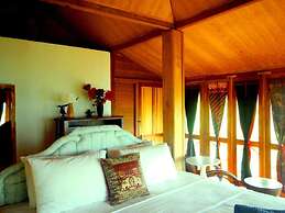 Breve Azurine Lagoon Retreat