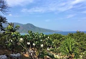 Breve Azurine Lagoon Retreat