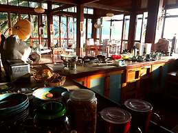 Breve Azurine Lagoon Retreat