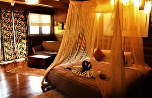 Breve Azurine Lagoon Retreat