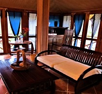 Breve Azurine Lagoon Retreat