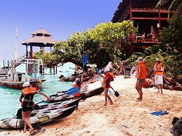 Breve Azurine Lagoon Retreat