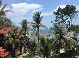 Breve Azurine Lagoon Retreat