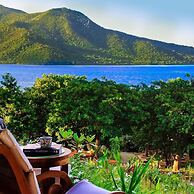 Breve Azurine Lagoon Retreat