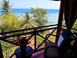 Breve Azurine Lagoon Retreat