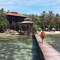 Breve Azurine Lagoon Retreat