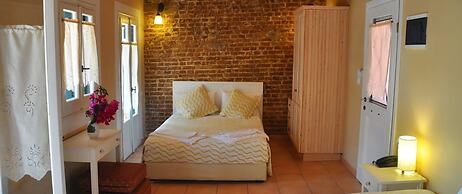 Zefiros Traditional Hotel