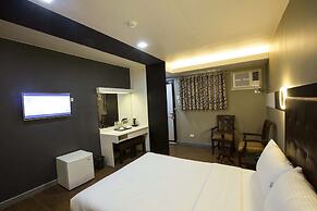 Lucky 9 Budget Hotel