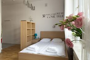 Apartamenty Wawa Centrum by Your Freedom