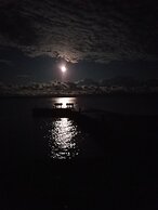 Square Rigger Harbor Motel