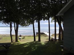 Square Rigger Harbor Motel