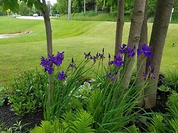 Square Rigger Harbor Motel