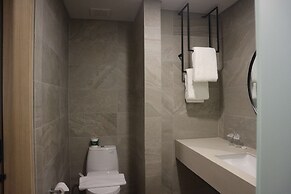 Golden Tulip Belitung