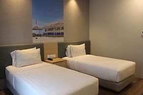Golden Tulip Belitung