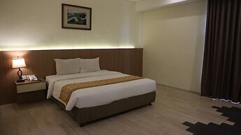 Golden Tulip Belitung