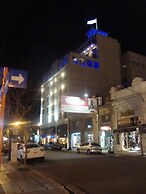 Le Parc Hotel & Suites