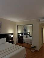 Le Parc Hotel & Suites