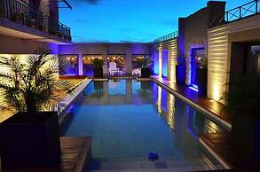 Le Parc Hotel & Suites