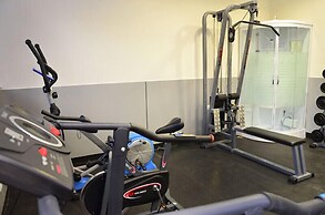 Le Parc Hotel & Suites