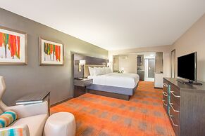 Holiday Inn Express & Suites Shawnee-Kansas City West by IHG