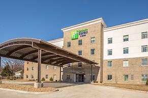 Holiday Inn Express & Suites Shawnee-Kansas City West, an IHG Hotel