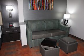 Holiday Inn Express & Suites Shawnee-Kansas City West by IHG
