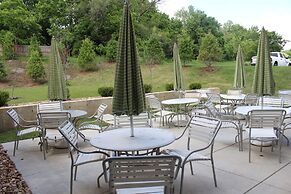 Holiday Inn Express & Suites Shawnee-Kansas City West by IHG