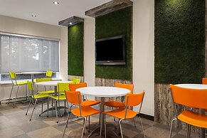 Ramada by Wyndham Laval