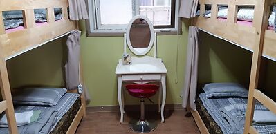 Birdsnest Hostel Hongdae